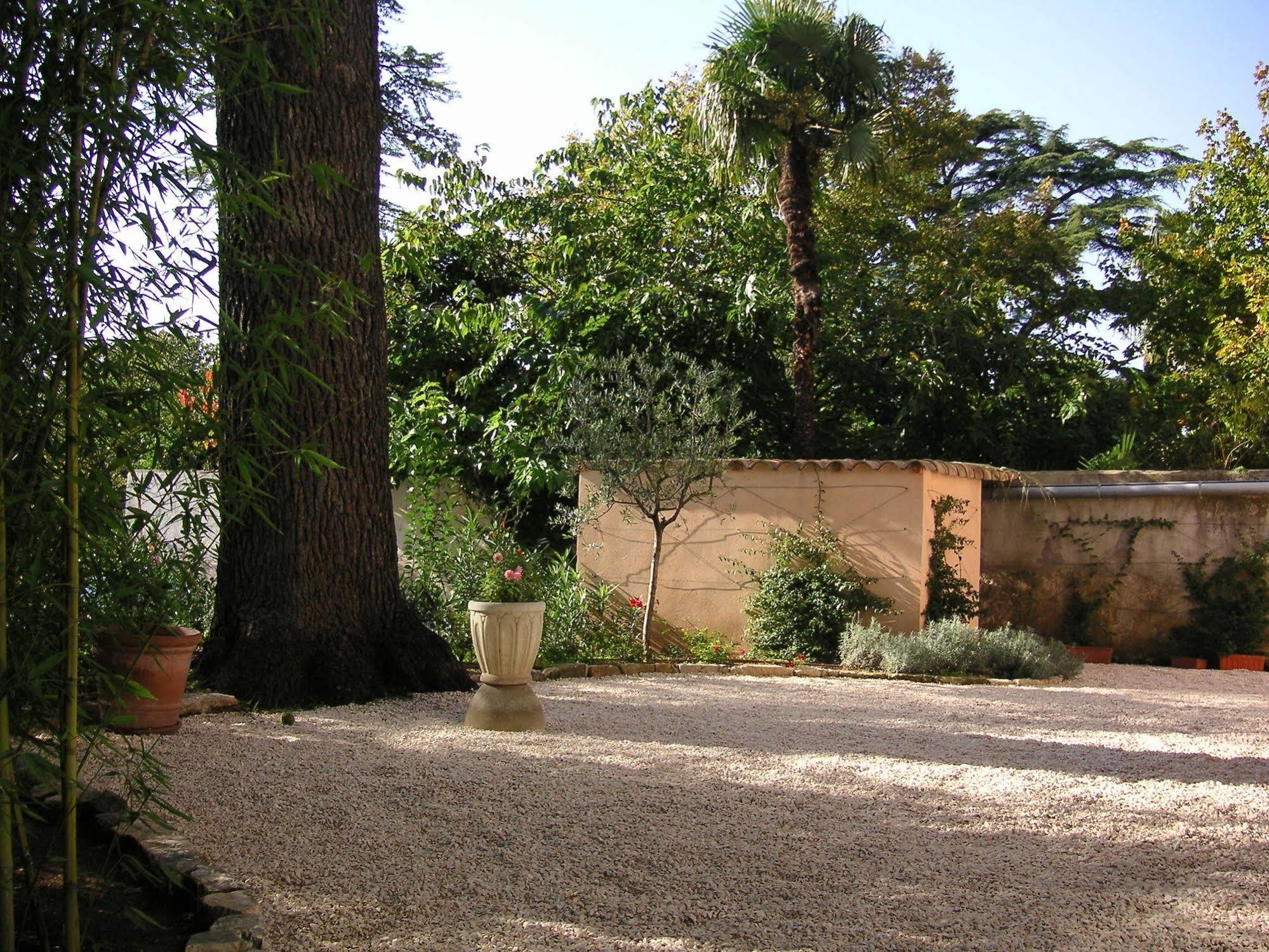 Hôtel Le Victoria Draguignan Esterno foto
